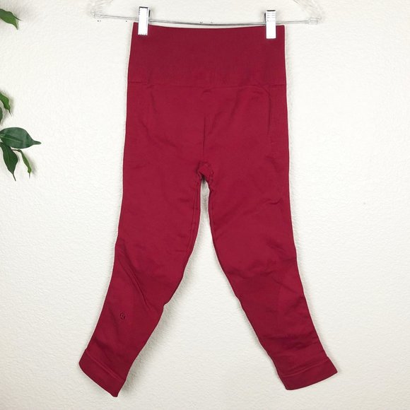 Lululemon Zone in Tight Seemless Cranberry size 6 - Picture 2 of 7